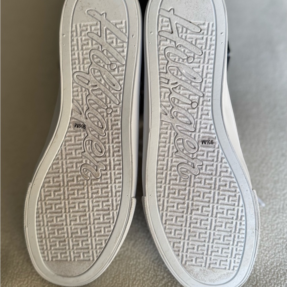 Tommy Hilfinger Classic Tennis Shoe - Picture 5 of 5